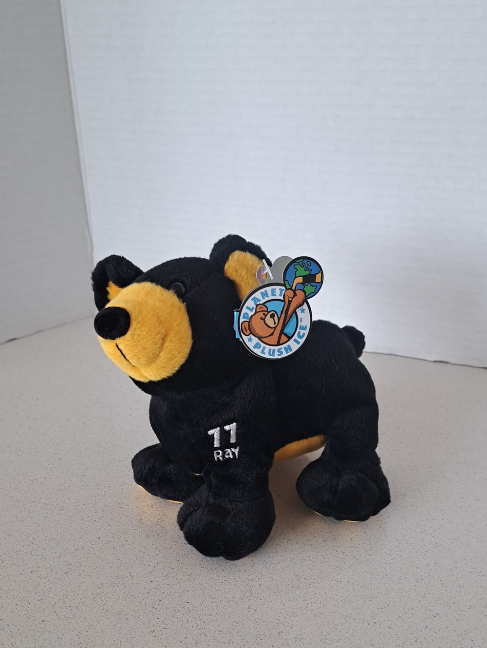 519 - Beanie Plush Ray #77 Black Bear Limited Edition 60,000 Tagged Collectible